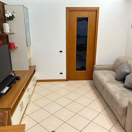 Your Home In Milan - Elegant & Comfortable Stay Bagian luar foto