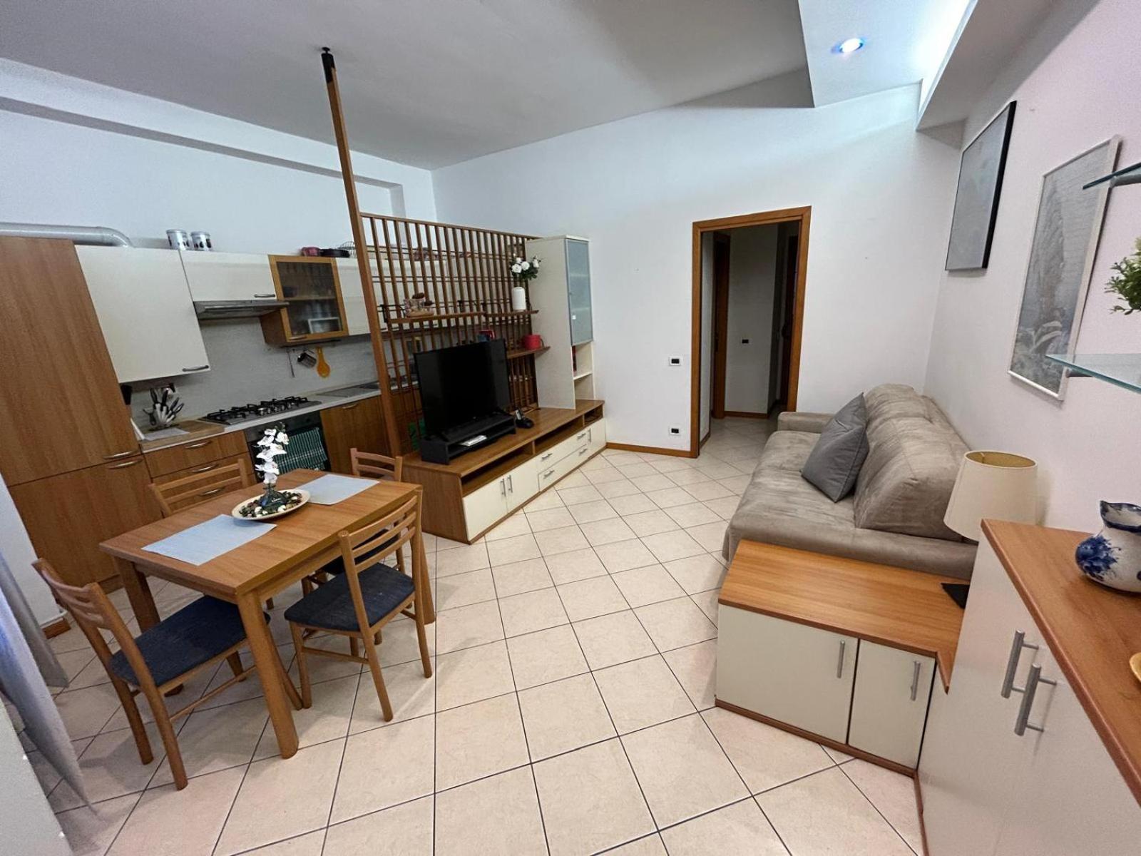 Your Home In Milan - Elegant & Comfortable Stay Bagian luar foto