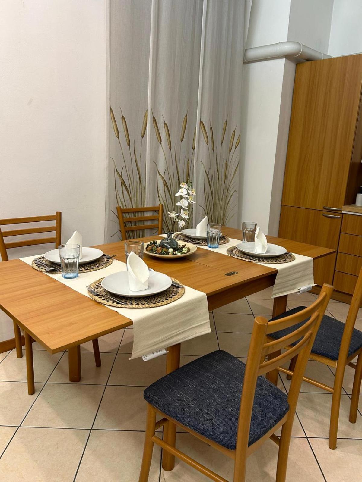 Your Home In Milan - Elegant & Comfortable Stay Bagian luar foto