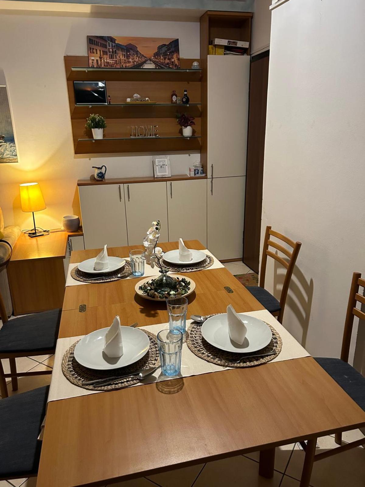 Your Home In Milan - Elegant & Comfortable Stay Bagian luar foto